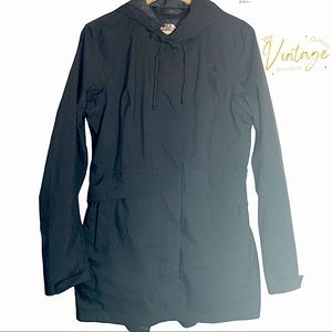 Women’s North Face Dryvent All Purpose Jacket with Hood Size  Medium